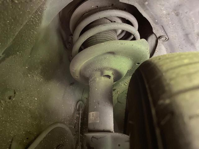 インプレッサスポーツ ２．０ｉ－Ｓアイサイト　４ＷＤ　純正ナビ　バックカメラ　衝突軽減　レーダークルーズ　禁煙車　合皮コンビシート　パワーシート　スマートキー　ＨＩＤヘッド　ＥＴＣ　車線逸脱警報　誤発進抑制機能　先行車発進お知らせ　オートライト（20枚目）