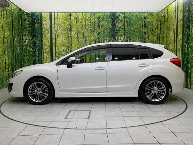 インプレッサスポーツ ２．０ｉ－Ｓアイサイト　４ＷＤ　純正ナビ　バックカメラ　衝突軽減　レーダークルーズ　禁煙車　合皮コンビシート　パワーシート　スマートキー　ＨＩＤヘッド　ＥＴＣ　車線逸脱警報　誤発進抑制機能　先行車発進お知らせ　オートライト（26枚目）