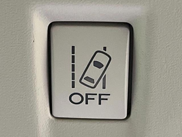 インプレッサスポーツ ２．０ｉ－Ｓアイサイト　４ＷＤ　純正ナビ　バックカメラ　衝突軽減　レーダークルーズ　禁煙車　合皮コンビシート　パワーシート　スマートキー　ＨＩＤヘッド　ＥＴＣ　車線逸脱警報　誤発進抑制機能　先行車発進お知らせ　オートライト（38枚目）