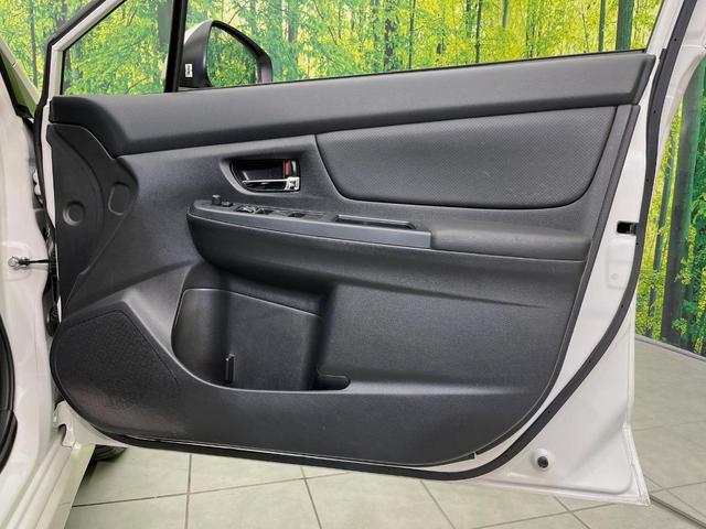 インプレッサスポーツ ２．０ｉ－Ｓアイサイト　４ＷＤ　純正ナビ　バックカメラ　衝突軽減　レーダークルーズ　禁煙車　合皮コンビシート　パワーシート　スマートキー　ＨＩＤヘッド　ＥＴＣ　車線逸脱警報　誤発進抑制機能　先行車発進お知らせ　オートライト（45枚目）