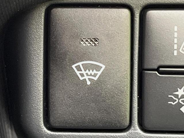 アクア G GRスポーツ・17インチパッケージ ナビ バックカメラ 寒冷地仕様 プリクラッシュセーフティ 禁煙車 ハーフレザーシート スマートキー LEDヘッド クルコン オートハイビーム オートライト オートエアコン 純正17インチアルミ(5枚目)