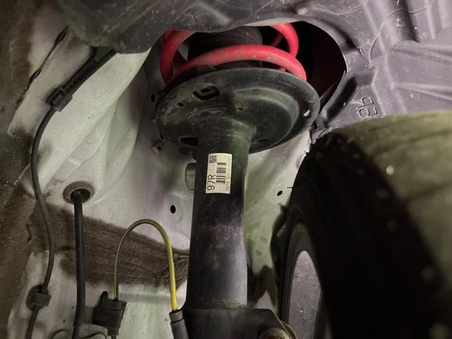 アクア G GRスポーツ・17インチパッケージ ナビ バックカメラ 寒冷地仕様 プリクラッシュセーフティ 禁煙車 ハーフレザーシート スマートキー LEDヘッド クルコン オートハイビーム オートライト オートエアコン 純正17インチアルミ(20枚目)