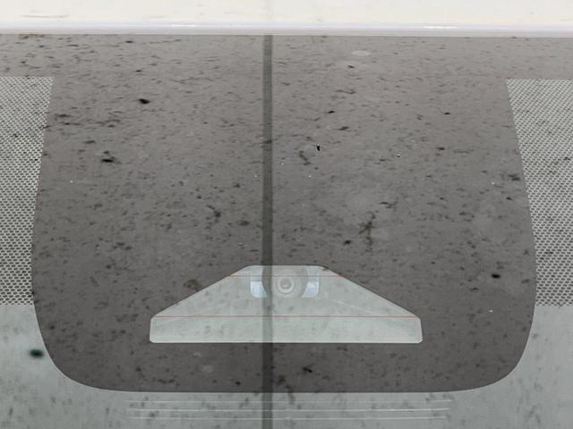 ヴォクシー Ｓ－Ｚ　両側電動ドア　純正１０．５型ディスプレイオーディオ　バックカメラ　セーフティセンス　レーダークルーズ　禁煙車　ハーフレザーシート　シートヒーター　ドラレコ　コーナーセンサー　スマートキー　ＬＥＤヘッド（6枚目）