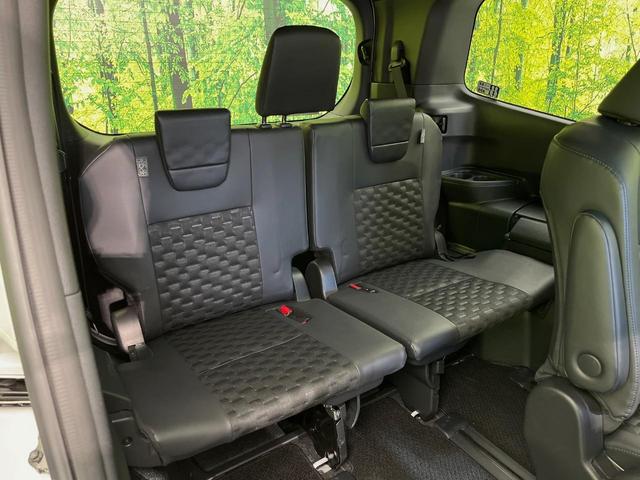 ヴォクシー Ｓ－Ｚ　両側電動ドア　純正１０．５型ディスプレイオーディオ　バックカメラ　セーフティセンス　レーダークルーズ　禁煙車　ハーフレザーシート　シートヒーター　ドラレコ　コーナーセンサー　スマートキー　ＬＥＤヘッド（10枚目）