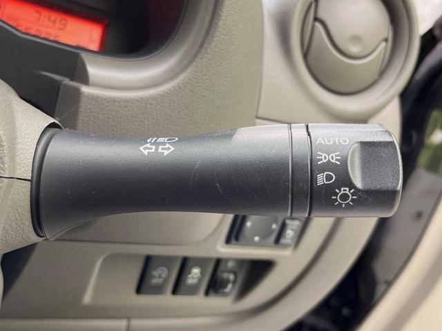 マーチ ボレロ ナビ バックカメラ 禁煙車 スマートキー LEDヘッド ETC オートライト オートエアコン CD アイドリングストップ 盗難防止システム 電動格納ミラー パワーウィンドウ パワーステアリング(7枚目)