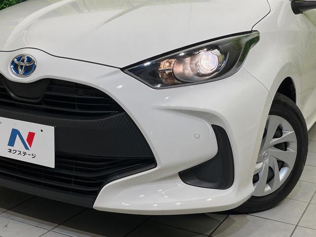 ヤリス ハイブリッドＸ　ナビ機能付きディスプレイオーディオ　ＡＣ１００Ｖ電源　セーフティセンス　レーダークルーズ　禁煙車　ドラレコ　コーナーセンサー　スマートキー　ＥＴＣ　オートハイビーム　車線逸脱警報　先行車発進お知らせ（12枚目）