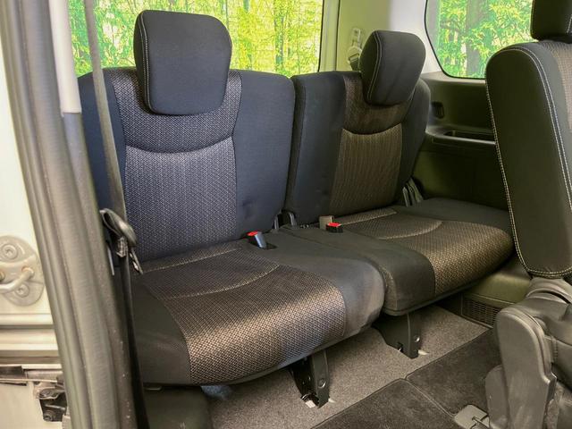 ３列目シートはもちろん状態良好☆大人でもゆったりと座って頂けますので、大人数でのお出かけもラクラクです♪ご家族で、気の知れた仲間で、ドライブに行くのが楽しみですね♪