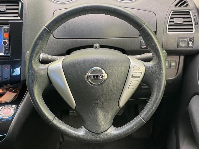 ステアリングも使用感が少なく、きれいな状態となっております♪