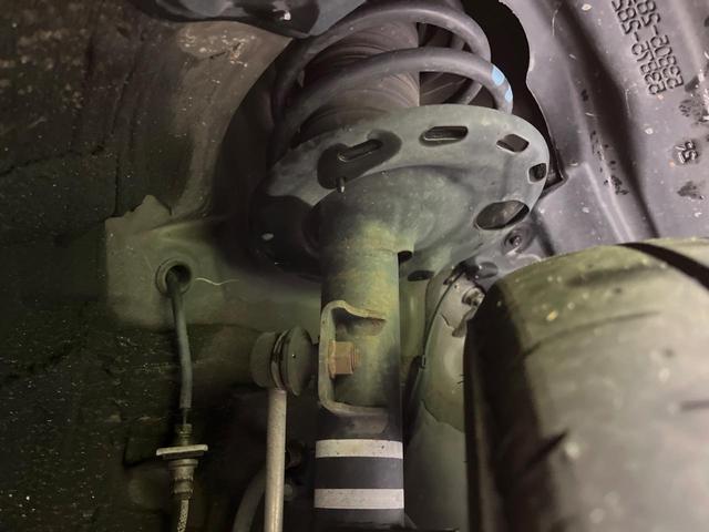 ヴォクシー ハイブリッドZS 煌II 両側電動ドア BIG-X10型ナビ 後席モニター バックカメラ 寒冷地仕様 衝突軽減 禁煙車 スマートキー LEDヘッド ビルトインETC 純正16インチAW オートハイビーム オートライト フルセグ(20枚目)