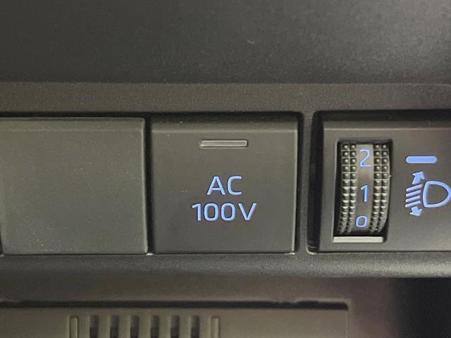 アクア Ｘ　純正ナビ　ＡＣ１００Ｖ電源　セーフティセンス　レーダークルーズ　禁煙車　スマートキー　ＬＥＤヘッド　ナビ連動ＥＴＣ　オートハイビーム　車線逸脱警報　オートライト　オートエアコン　Ｂｌｕｅｔｏｏｔｈ（4枚目）