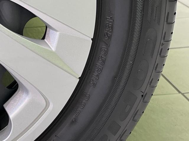 アクア Ｘ　純正ナビ　ＡＣ１００Ｖ電源　セーフティセンス　レーダークルーズ　禁煙車　スマートキー　ＬＥＤヘッド　ナビ連動ＥＴＣ　オートハイビーム　車線逸脱警報　オートライト　オートエアコン　Ｂｌｕｅｔｏｏｔｈ（30枚目）