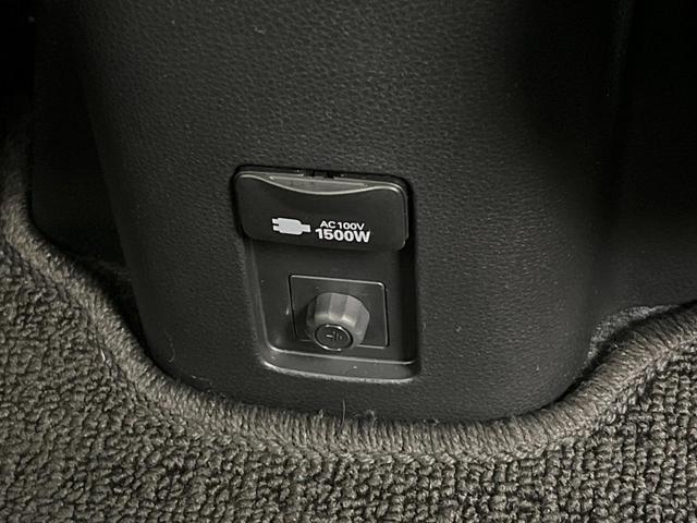 アクア Ｘ　純正ナビ　ＡＣ１００Ｖ電源　セーフティセンス　レーダークルーズ　禁煙車　スマートキー　ＬＥＤヘッド　ナビ連動ＥＴＣ　オートハイビーム　車線逸脱警報　オートライト　オートエアコン　Ｂｌｕｅｔｏｏｔｈ（36枚目）