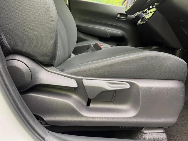 アクア Ｘ　純正ナビ　ＡＣ１００Ｖ電源　セーフティセンス　レーダークルーズ　禁煙車　スマートキー　ＬＥＤヘッド　ナビ連動ＥＴＣ　オートハイビーム　車線逸脱警報　オートライト　オートエアコン　Ｂｌｕｅｔｏｏｔｈ（40枚目）