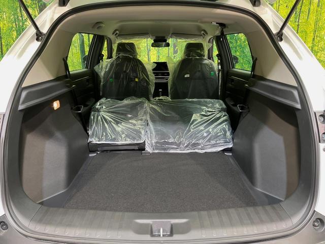 WR-V Z 登録済未使用車 ホンダセンシング レーダークルーズ ハーフレザーシート スマートキー LEDヘッド オートハイビーム 車線逸脱警報 誤発進抑制機能 オートライト オートエアコン 純正17インチAW(10枚目)