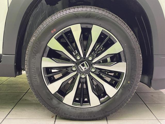WR-V Z 登録済未使用車 ホンダセンシング レーダークルーズ ハーフレザーシート スマートキー LEDヘッド オートハイビーム 車線逸脱警報 誤発進抑制機能 オートライト オートエアコン 純正17インチAW(29枚目)