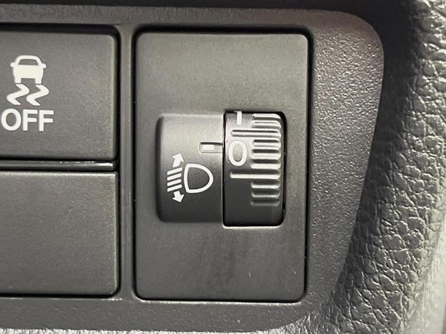 WR-V Z 登録済未使用車 ホンダセンシング レーダークルーズ ハーフレザーシート スマートキー LEDヘッド オートハイビーム 車線逸脱警報 誤発進抑制機能 オートライト オートエアコン 純正17インチAW(48枚目)