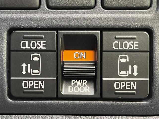 ヴォクシー ＺＳ　両側電動ドア　純正９型ナビ　後席モニター　バックカメラ　セーフティセンス　禁煙車　ドラレコ　スマートキー　ＬＥＤヘッド　ナビ連動ＥＴＣ　車線逸脱警報　純正１６インチＡＷ　オートライト　オートハイビーム（3枚目）