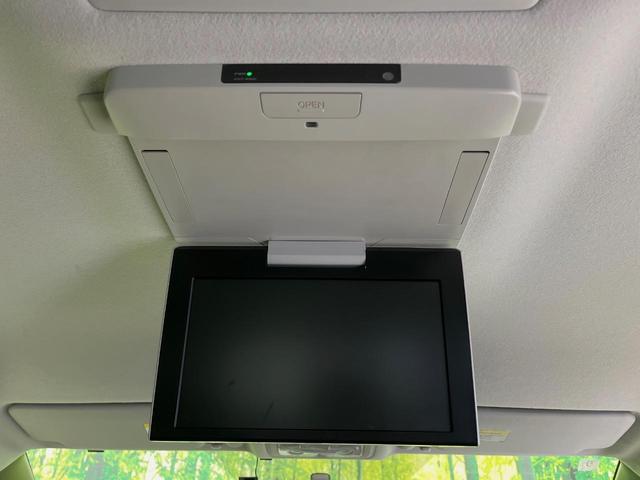 ヴォクシー ＺＳ　両側電動ドア　純正９型ナビ　後席モニター　バックカメラ　セーフティセンス　禁煙車　ドラレコ　スマートキー　ＬＥＤヘッド　ナビ連動ＥＴＣ　車線逸脱警報　純正１６インチＡＷ　オートライト　オートハイビーム（4枚目）