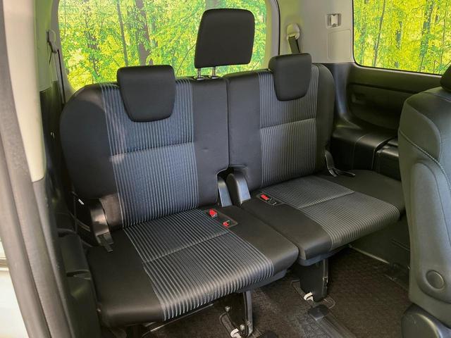 ヴォクシー ＺＳ　両側電動ドア　純正９型ナビ　後席モニター　バックカメラ　セーフティセンス　禁煙車　ドラレコ　スマートキー　ＬＥＤヘッド　ナビ連動ＥＴＣ　車線逸脱警報　純正１６インチＡＷ　オートライト　オートハイビーム（10枚目）