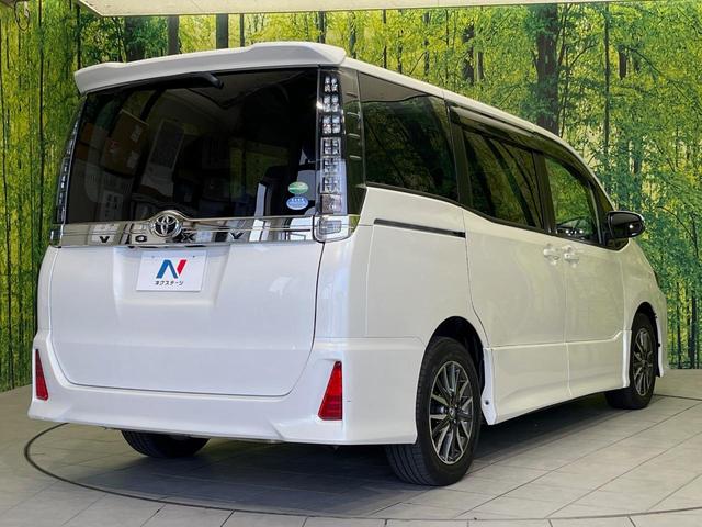 ヴォクシー ＺＳ　両側電動ドア　純正９型ナビ　後席モニター　バックカメラ　セーフティセンス　禁煙車　ドラレコ　スマートキー　ＬＥＤヘッド　ナビ連動ＥＴＣ　車線逸脱警報　純正１６インチＡＷ　オートライト　オートハイビーム（26枚目）