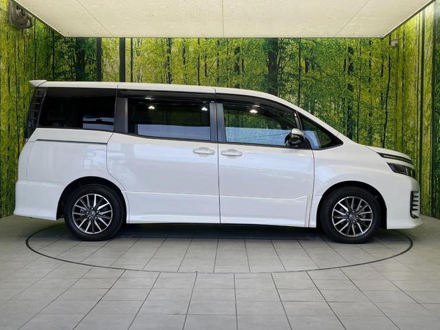 ヴォクシー ＺＳ　両側電動ドア　純正９型ナビ　後席モニター　バックカメラ　セーフティセンス　禁煙車　ドラレコ　スマートキー　ＬＥＤヘッド　ナビ連動ＥＴＣ　車線逸脱警報　純正１６インチＡＷ　オートライト　オートハイビーム（27枚目）