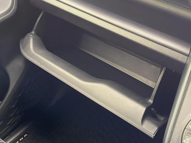 ヴォクシー ＺＳ　両側電動ドア　純正９型ナビ　後席モニター　バックカメラ　セーフティセンス　禁煙車　ドラレコ　スマートキー　ＬＥＤヘッド　ナビ連動ＥＴＣ　車線逸脱警報　純正１６インチＡＷ　オートライト　オートハイビーム（47枚目）