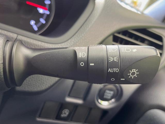 ヴォクシー ＺＳ　両側電動ドア　純正９型ナビ　後席モニター　バックカメラ　セーフティセンス　禁煙車　ドラレコ　スマートキー　ＬＥＤヘッド　ナビ連動ＥＴＣ　車線逸脱警報　純正１６インチＡＷ　オートライト　オートハイビーム（59枚目）