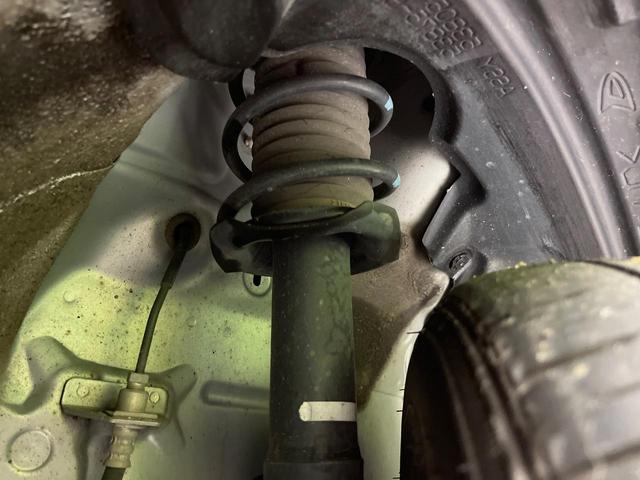 ミライース L SAIII スマートアシスト3 禁煙車 コーナーセンサー オートハイビーム 車線逸脱警報 誤発進抑制機能 先行車発進お知らせ機能 オートライト CD キーレス アイドリングストップ 盗難防止装置 横滑り防止装置(20枚目)