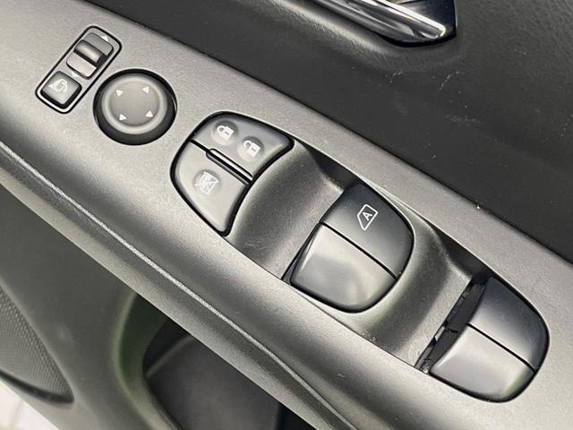 セレナ ハイウェイスターＶ　両側電動ドア　全周囲カメラ　衝突被害軽減システム　プロパイロット　禁煙車　ドラレコ　コーナーセンサー　スマートキー　ＬＥＤヘッド　ナビ連動ＥＴＣ　車線逸脱警報　踏み間違い防止　オートライト　フルセグ（54枚目）