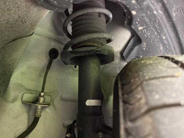 ミライース Ｘ　ＳＡＩＩＩ　スマートアシスト３　禁煙車　コーナーセンサー　ＬＥＤヘッド　ＥＴＣ　オートハイビーム　車線逸脱警報　誤発進抑制制御機能　先行車発進お知らせ機能　ＣＤ再生　アイドリングストップ　電動格納ミラー　盗難防止（20枚目）