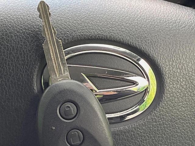 ミライース Ｘ　ＳＡＩＩＩ　スマートアシスト３　禁煙車　コーナーセンサー　ＬＥＤヘッド　ＥＴＣ　オートハイビーム　車線逸脱警報　誤発進抑制制御機能　先行車発進お知らせ機能　ＣＤ再生　アイドリングストップ　電動格納ミラー　盗難防止（36枚目）