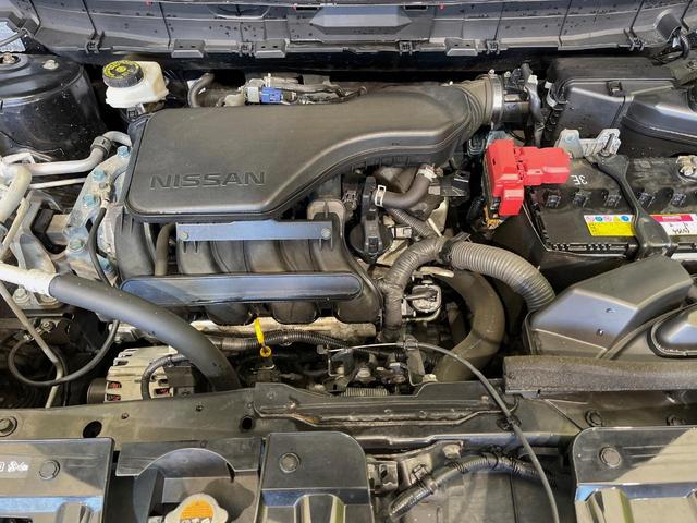 エクストレイル 20X エマージェンシーブレーキパッケージ 4WD 純正SDナビ 全周囲カメラ 衝突被害軽減システム 禁煙車 シートヒーター スマートキー LEDヘッド ビルトインETC クルコン 車線逸脱警報 踏み間違い防止 オートライト デュアルエアコン(18枚目)