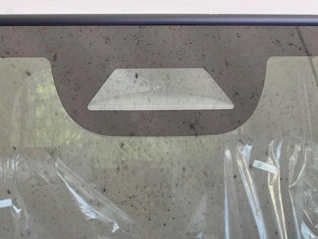 Ｎ－ＢＯＸカスタム ベースグレード　届出済未使用車　両側電動ドア　衝突軽減装置　アダプティブクルーズ　シートヒーター　コーナーセンサー　スマートキー　ＬＥＤヘッドライト　オートハイビーム　車線逸脱警報　誤発進抑制機能　純正１４インチＡＷ（4枚目）