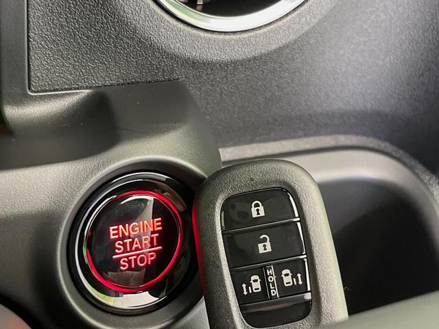 Ｎ－ＢＯＸカスタム ベースグレード　届出済未使用車　両側電動ドア　衝突軽減装置　アダプティブクルーズ　シートヒーター　コーナーセンサー　スマートキー　ＬＥＤヘッドライト　オートハイビーム　車線逸脱警報　誤発進抑制機能　純正１４インチＡＷ（7枚目）