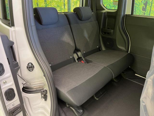 Ｎ－ＢＯＸカスタム ベースグレード　届出済未使用車　両側電動ドア　衝突軽減装置　アダプティブクルーズ　シートヒーター　コーナーセンサー　スマートキー　ＬＥＤヘッドライト　オートハイビーム　車線逸脱警報　誤発進抑制機能　純正１４インチＡＷ（9枚目）