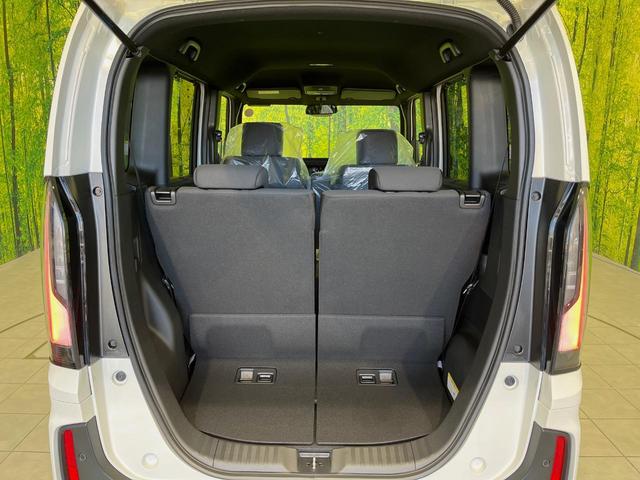 Ｎ－ＢＯＸカスタム ベースグレード　届出済未使用車　両側電動ドア　衝突軽減装置　アダプティブクルーズ　シートヒーター　コーナーセンサー　スマートキー　ＬＥＤヘッドライト　オートハイビーム　車線逸脱警報　誤発進抑制機能　純正１４インチＡＷ（10枚目）