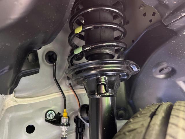 Ｎ－ＢＯＸカスタム ベースグレード　届出済未使用車　両側電動ドア　衝突軽減装置　アダプティブクルーズ　シートヒーター　コーナーセンサー　スマートキー　ＬＥＤヘッドライト　オートハイビーム　車線逸脱警報　誤発進抑制機能　純正１４インチＡＷ（20枚目）