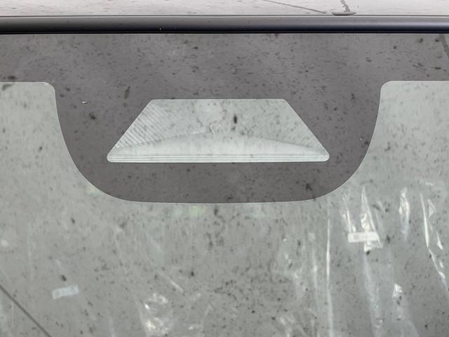 N-BOXカスタム ベースグレード 届出済未使用車 電動スライドドア 衝突軽減装置 アダプティブクルーズ シートヒーター コーナーセンサー スマートキー LEDヘッド オートハイビーム 車線逸脱警報 誤発進抑制機能 純正14インチAW(4枚目)