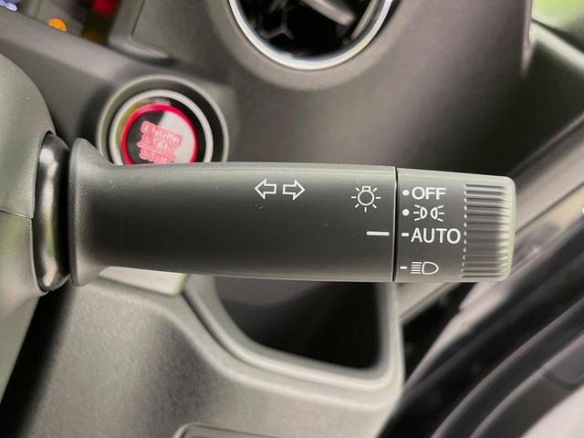 N-BOXカスタム ベースグレード 届出済未使用車 電動スライドドア 衝突軽減装置 アダプティブクルーズ シートヒーター コーナーセンサー スマートキー LEDヘッド オートハイビーム 車線逸脱警報 誤発進抑制機能 純正14インチAW(40枚目)