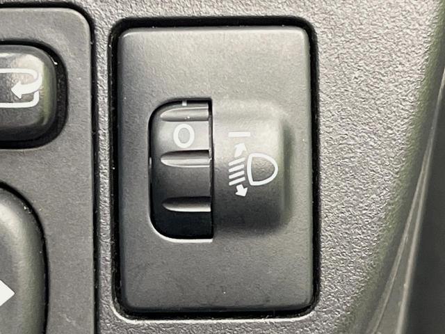 アクア S ナビ バックカメラ 禁煙車 ドラレコ スマートキー ETC オートライト オートエアコン Bluetooth CD/DVD再生 電動格納ミラー 盗難防止システム プライバシーガラス パワーウィンドウ(48枚目)