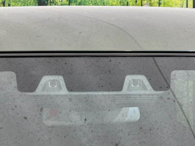 エブリイ ＰＣリミテッド　ＳＤナビ　バックカメラ　衝突軽減　禁煙車　コーナーセンサー　オートハイビーム　車線逸脱警報　誤発進抑制機能　先行車発進お知らせ機能　オートライト　Ｂｌｕｅｔｏｏｔｈ接続　ＣＤ　電動格納ミラー　盗難防止（5枚目）