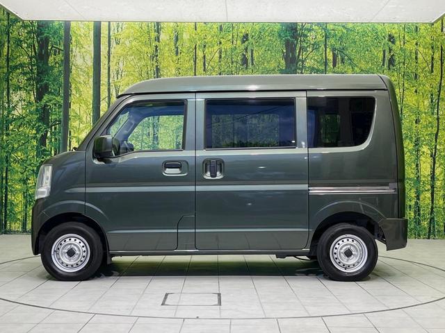 エブリイ ＰＣリミテッド　ＳＤナビ　バックカメラ　衝突軽減　禁煙車　コーナーセンサー　オートハイビーム　車線逸脱警報　誤発進抑制機能　先行車発進お知らせ機能　オートライト　Ｂｌｕｅｔｏｏｔｈ接続　ＣＤ　電動格納ミラー　盗難防止（26枚目）