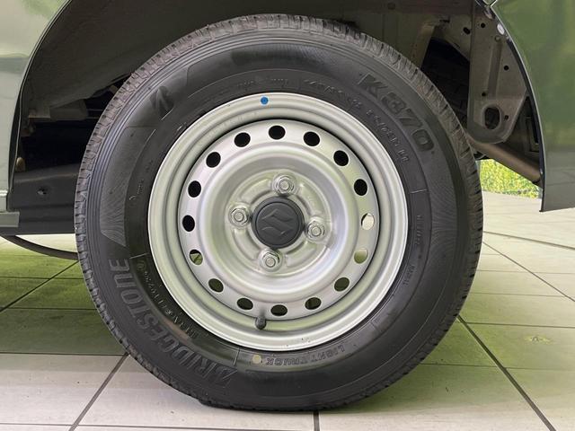 エブリイ ＰＣリミテッド　ＳＤナビ　バックカメラ　衝突軽減　禁煙車　コーナーセンサー　オートハイビーム　車線逸脱警報　誤発進抑制機能　先行車発進お知らせ機能　オートライト　Ｂｌｕｅｔｏｏｔｈ接続　ＣＤ　電動格納ミラー　盗難防止（28枚目）