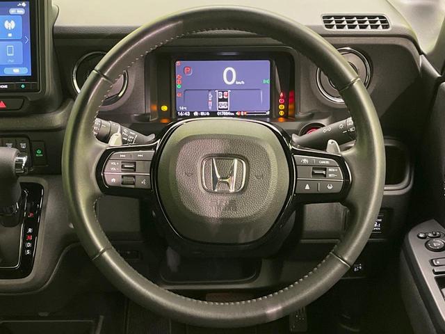 Ｎ－ＢＯＸカスタム ターボ　両側電動ドア　純正８型ナビ　バックカメラ　衝突軽減装置　ハーフレザー　コーナーセンサー　スマートキー　ＬＥＤヘッド　ＥＴＣ　純正１５インチＡＷ　オートハイビーム　車線逸脱警報　誤発進抑制機能（11枚目）