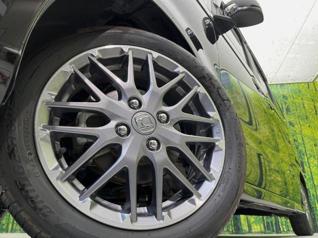 Ｎ－ＢＯＸカスタム ターボ　両側電動ドア　純正８型ナビ　バックカメラ　衝突軽減装置　ハーフレザー　コーナーセンサー　スマートキー　ＬＥＤヘッド　ＥＴＣ　純正１５インチＡＷ　オートハイビーム　車線逸脱警報　誤発進抑制機能（13枚目）