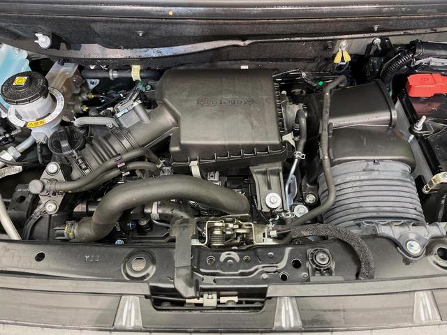 Ｎ－ＢＯＸカスタム ターボ　両側電動ドア　純正８型ナビ　バックカメラ　衝突軽減装置　ハーフレザー　コーナーセンサー　スマートキー　ＬＥＤヘッド　ＥＴＣ　純正１５インチＡＷ　オートハイビーム　車線逸脱警報　誤発進抑制機能（18枚目）