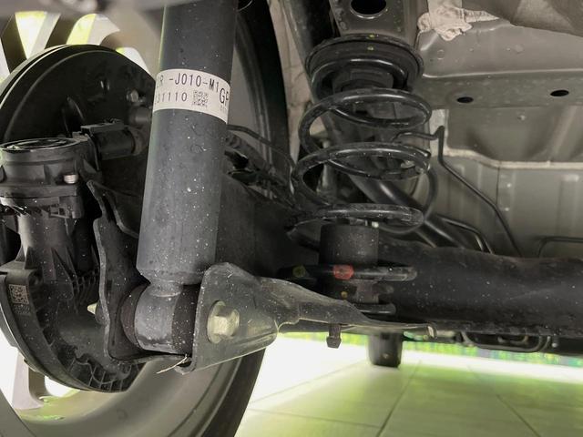 Ｎ－ＢＯＸカスタム ターボ　両側電動ドア　純正８型ナビ　バックカメラ　衝突軽減装置　ハーフレザー　コーナーセンサー　スマートキー　ＬＥＤヘッド　ＥＴＣ　純正１５インチＡＷ　オートハイビーム　車線逸脱警報　誤発進抑制機能（21枚目）