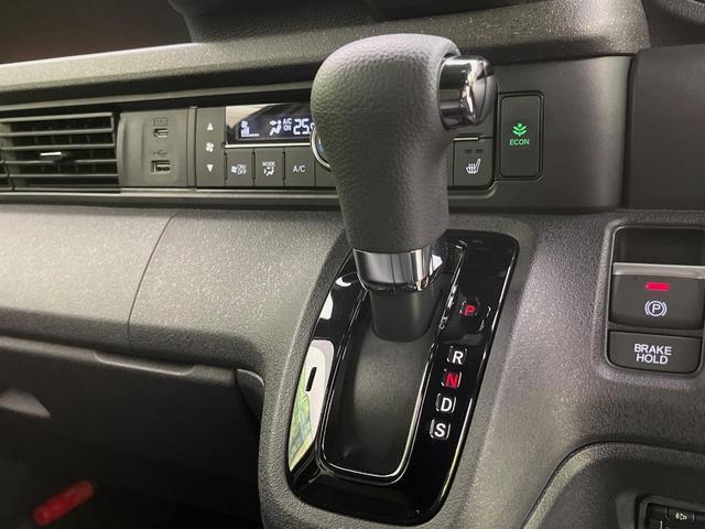 Ｎ－ＢＯＸカスタム ターボ　両側電動ドア　純正８型ナビ　バックカメラ　衝突軽減装置　ハーフレザー　コーナーセンサー　スマートキー　ＬＥＤヘッド　ＥＴＣ　純正１５インチＡＷ　オートハイビーム　車線逸脱警報　誤発進抑制機能（48枚目）