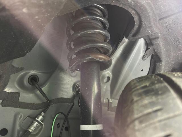 ルーミー Ｘ　電動スライドドア　バックカメラ　衝突軽減　禁煙車　コーナーセンサー　スマートキー　純正９型ディスプレイオーディオ　ＥＴＣ　オートハイビーム　車線逸脱警報　誤発進抑制　先行車発進お知らせ　オートライト（20枚目）