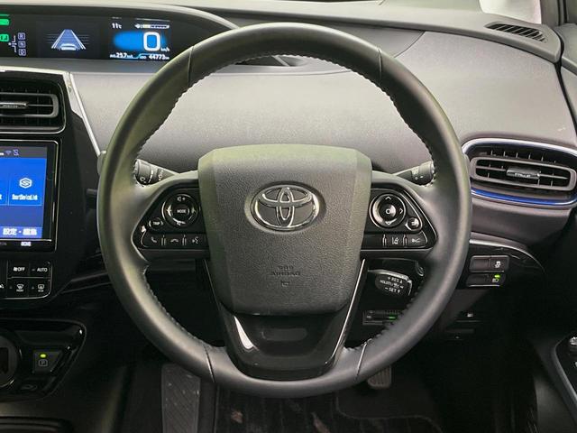 プリウス Ｓツーリングセレクション　純正９型ナビ　バックカメラ　衝突軽減　レーダークルーズ　禁煙車　合皮レザーシート　シートヒーター　ドラレコ　コーナーセンサー　スマートキー　ＬＥＤヘッド　ＥＴＣ２．０　オートハイビーム　車線逸脱警報（11枚目）